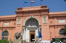 8-hours tour private full-day Giza pyramids and Egyptian museum
