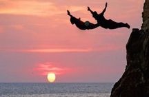Cliff Diver Show and Dinner in Acapulco