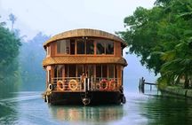 Alappuzha Backwaters in Private Houseboat with Lunch, Pick & Drop