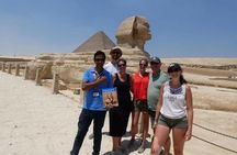 Day tour to the Pyramids of Giza and the Egyptian museum