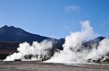 San Pedro de Atacama: 2-Day tour visiting Tatio Geysers & the Moon Valley