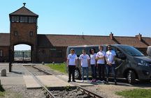 Auschwitz Birkenau: Live-Guided Tour with Transportation and Hotel Pickup