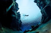 Silfra: Snorkeling Between Tectonic Plates - meet on location
