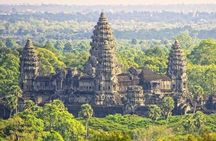  2-Day Best of Angkor Wat and Tonle Sap Lake Tour
