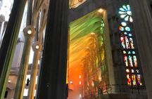 Barcelona: Wonders of Gaudi Bike Tour