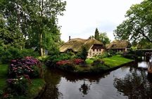 Giethoorn and Zaanse Schans Day Tour with Small Boat Ride