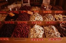 Private Longshan Temple and Dadaocheng Walking Tour