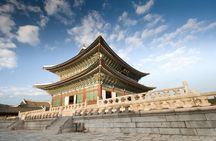 Korean Heritage Tour: Palaces and Villages of Seoul Including Gyeongbokgung Palace
