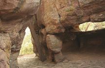 Private Tour: Full-Day Bhojpur and Bhimbetika Tour from Bhopal