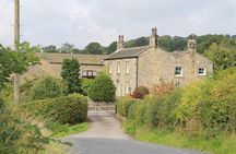 Emmerdale Classic Locations Bus Tour from Leeds
