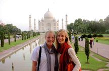 Agra: Taj Mahal and Agra Fort Private Guided Half-Day Trip