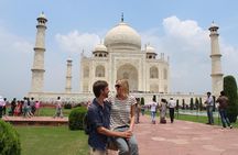 Private Trip to Taj Mahal With Front & Reverse View