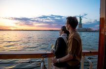 Romantic Sunset Cruise on Yacht