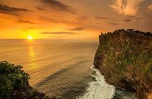 Private Tour Bali Beaches and Uluwatu Temple with Dinner