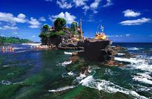 Bali Private Tour: Ulun danu Temple, Iconic Handara Gate & Tanah lot sunset.