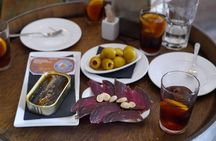 Born to Eat: Gourmet Tapas & Wine Small Group Tour in Old Barcelona