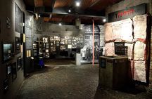 Old Town with Royal Castle + Warsaw Uprising Museum: SMALL GROUP /inc. Pick-up/