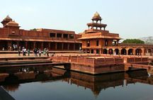 From Delhi: Overnight Taj Mahal & Agra City Tour by Car