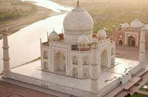 From Delhi: Overnight Taj Mahal & Agra City Tour by Car