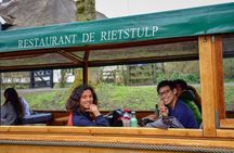 Giethoorn Guided Day Trip with Boat Ride from Amsterdam