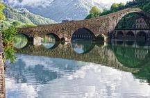 Lucca Barga and Garfagnana Hills Full-Day Trip by Minivan from Pisa