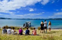Private Charter: Hole in the Rock Cruise with Island Stopovers