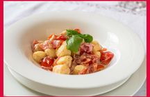 Cesarine: Como Show Cooking & Dining Experience at Local's Home