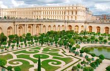 Excursion to Versailles by train with entrance to the Palace and Gardens