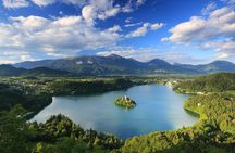 Ljubljana: Lake Bled Experience small group half-day tour