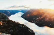 Guided hike to Pulpit Rock Preikestolen