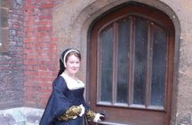 Hampton Court Palace Private Tour - Secrets of Henry VIII