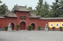 Private Luoyang Day Tour: Longmen Grottoes and White Horse Temple