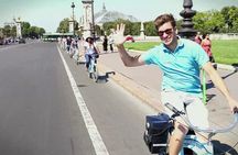 Paris Highlights Bike Tour: Eiffel Tower, Louvre and Notre-Dame