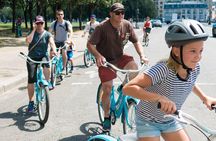 Paris Highlights Bike Tour: Eiffel Tower, Louvre and Notre-Dame