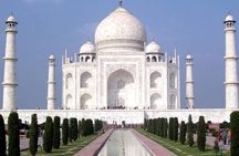 Private Tour: Agra Day Trip from Delhi with Taj Mahal Tour in Authentic Indian Dress