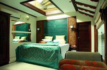 Kochi Private Tour: Overnight Alleppey Backwaters Luxury Houseboat Cruise