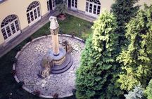 Secret Gardens and Squares Downtown | Walking Tour of Budapest