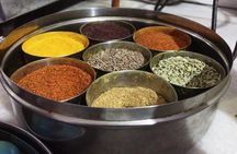 Private Market Tour & Vegetarian Cooking Class & Meal in a Local Jaipur Home