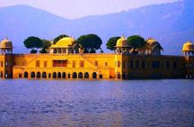 3-Days Luxury Golden Triangle Tour from Delhi includes,Hotel,Guide and A-C Car