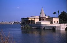 Private Full-Day Cairo Tour Including Giza, Solar Boat Museum, Felucca, and Nile Dinner Cruise