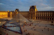 Paris Private Walking Tour with a Local