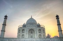 Agra: Taj Mahal Skip-the-Line Entrance Ticket