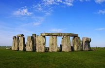 Private Chauffeured Minivan Tour of Stonehenge from London