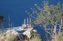 Alanya Catamaran Boat Trip incl. Lunch and drinks