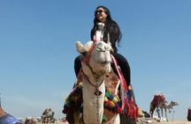 Solo Female Traveler Tour to Giza Memphis and Saqqara