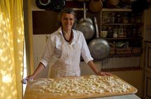 Pasta and Pizza cooking class in Cortona