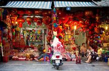 Private Tour: Hanoi walking street food tour in night 