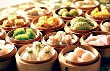 Small-Group Tour: Local Markets Hopper and Foodie in Hong Kong