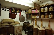 Small-Group Tour: Sham Shui Po Neighborhood