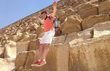Express Pyramids tour from Cairo airport